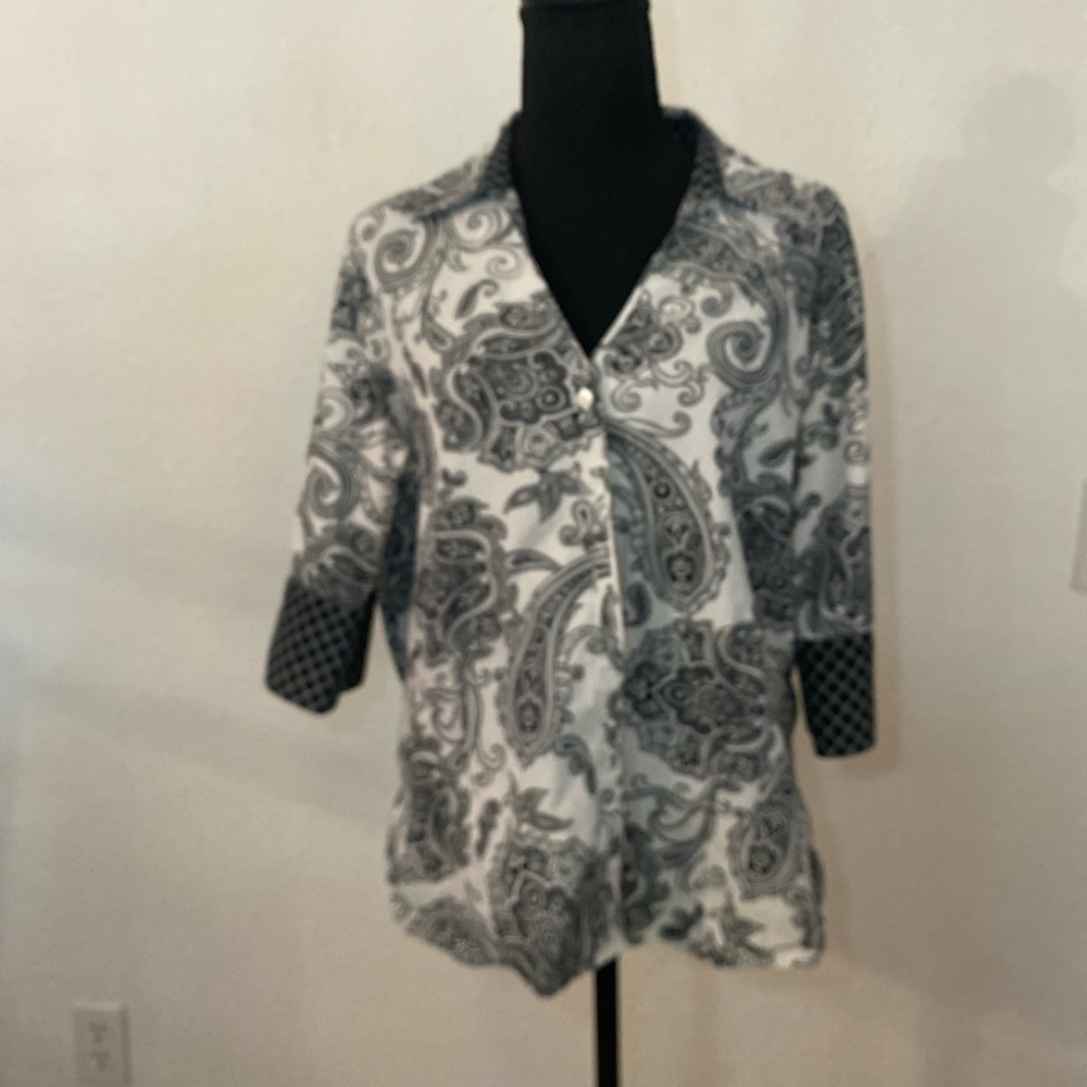 Coldwater Creek Black White Paisley Print Size XL Button Down